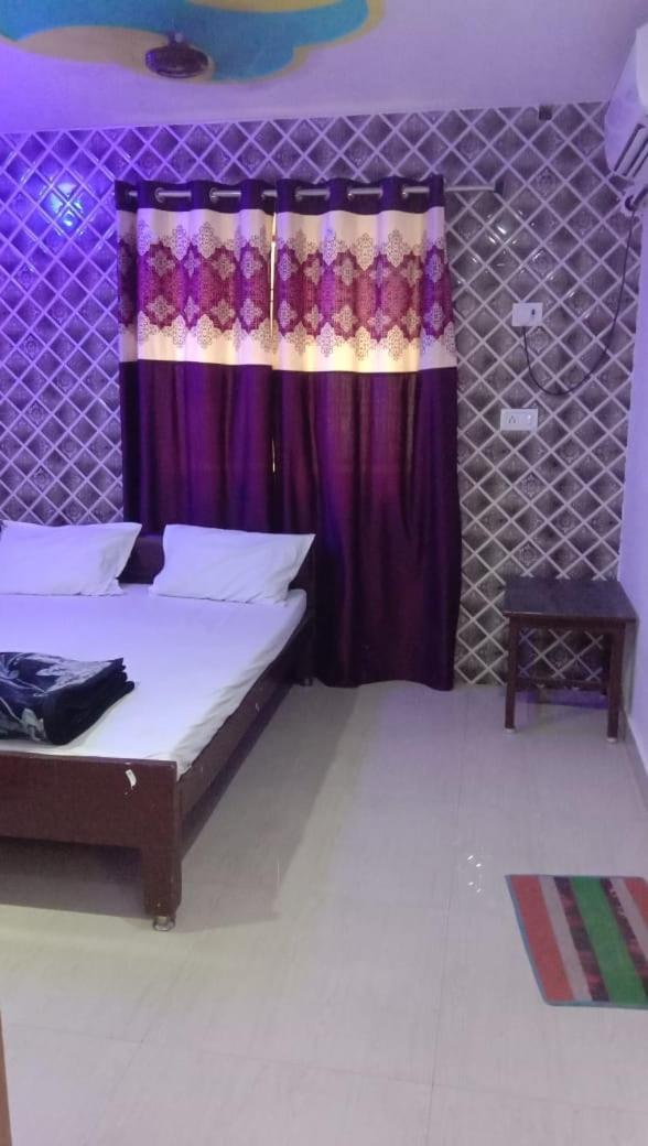 New Yatri Niwas Varanasi